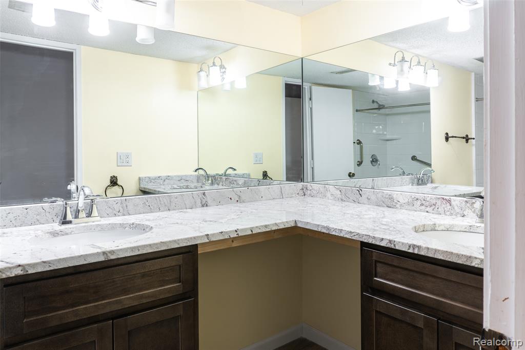 1695 Cliffs Landing, 302, Ypsilanti, MI 48198 — Photo 27