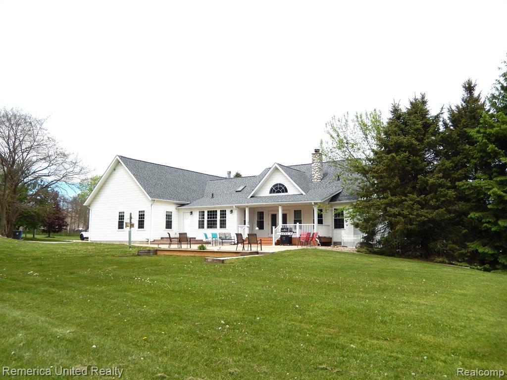 6740 HERBST Road, Brighton, MI 48114 — Photo 40