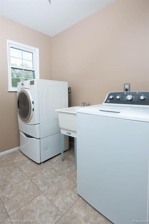 955 Covington, Marysville, MI 48040 — Photo 23