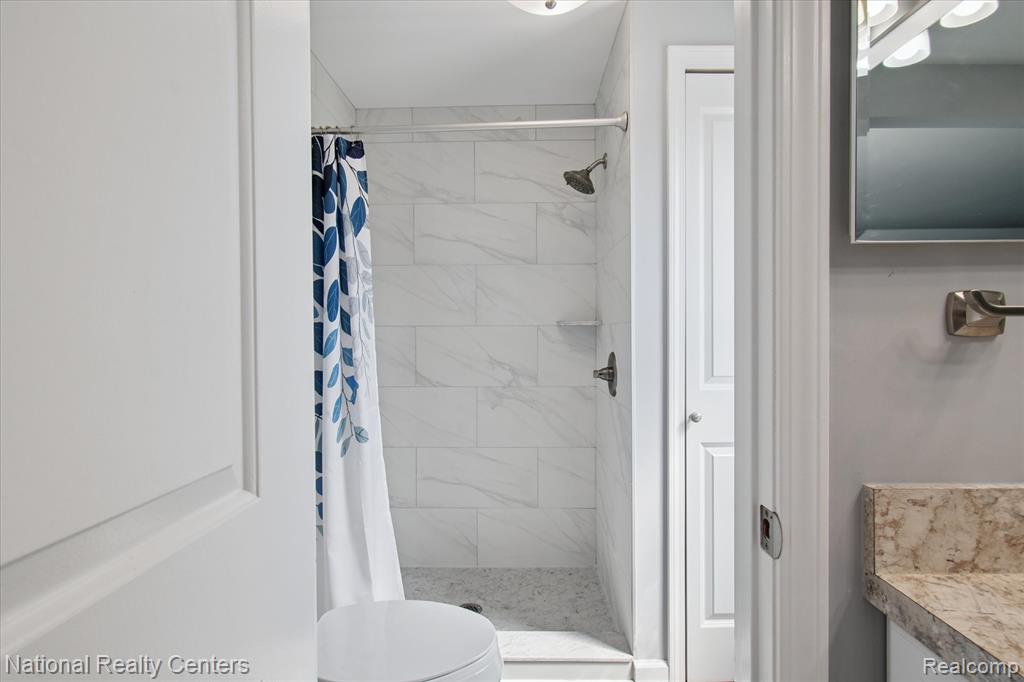 21348 E Glen Haven Circle, Novi, MI 48167 — Photo 31