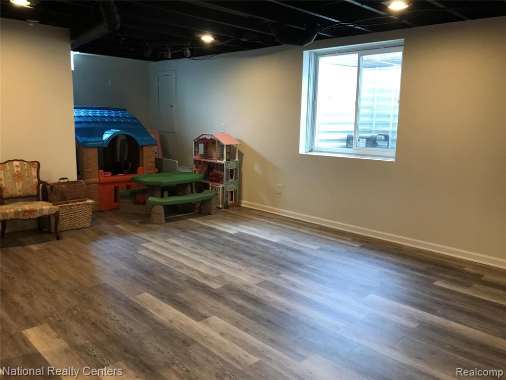 51271 UPLAND VIEW Street, Canton, MI 48188 — Photo 19