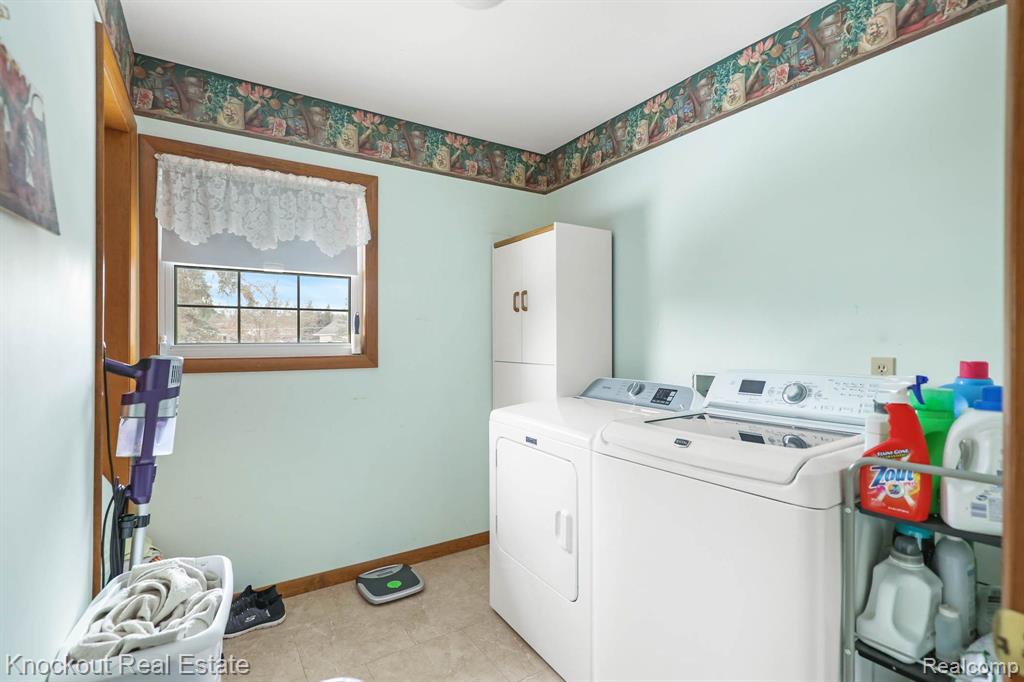 4 MARY LANE COURT, Frankenmuth, MI 48734 — Photo 38