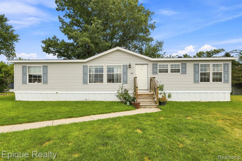 5247 Van Orden Road, 604, Webberville, MI 48892