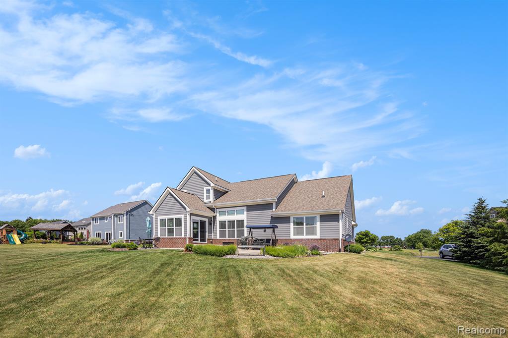 8269 Meadowridge, Clarkston, MI 48348 — Photo 30