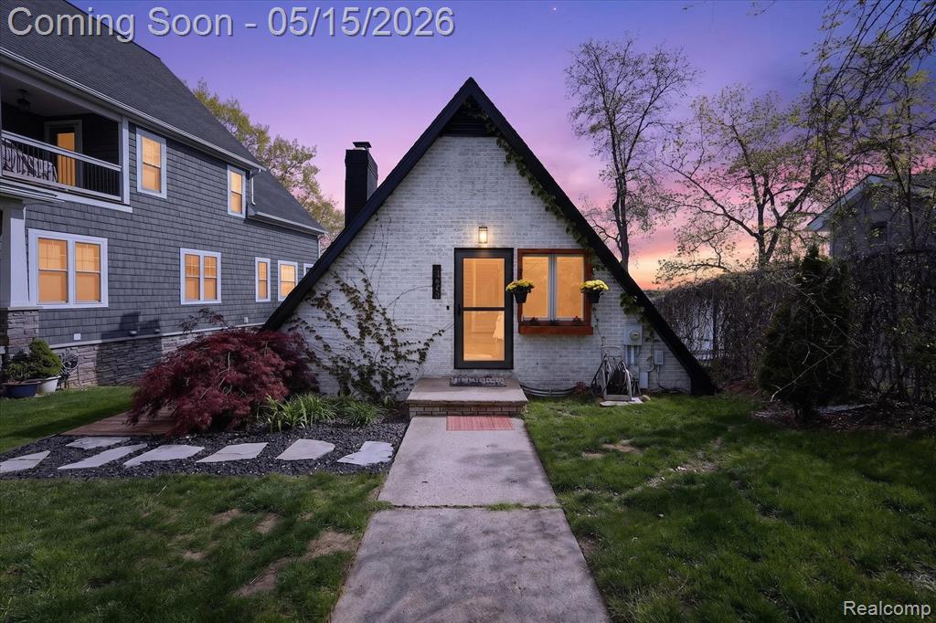 12078 Mantawauka Drive, Fenton, MI 48430