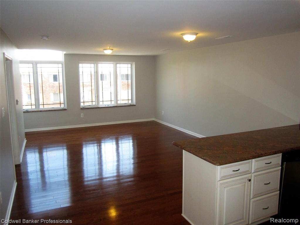 614 E Eleven Mile Road, Royal Oak, MI 48067 — Photo 11