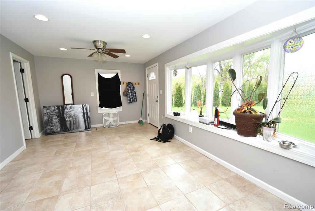 37480 Hayes Road, Clinton Twp, MI 48038 — Photo 8