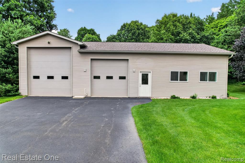 1161 Oakwood Road, Ortonville, MI 48462 — Photo 6