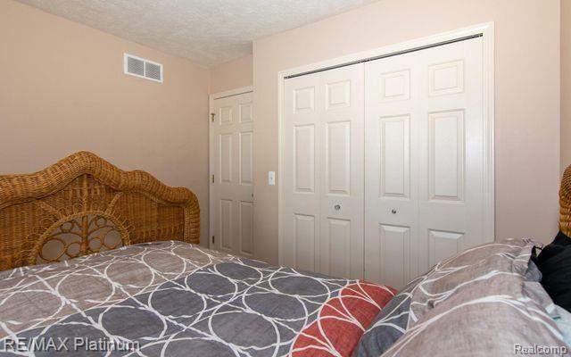 792 GLENLIVET Street, Howell, MI 48843 — Photo 25