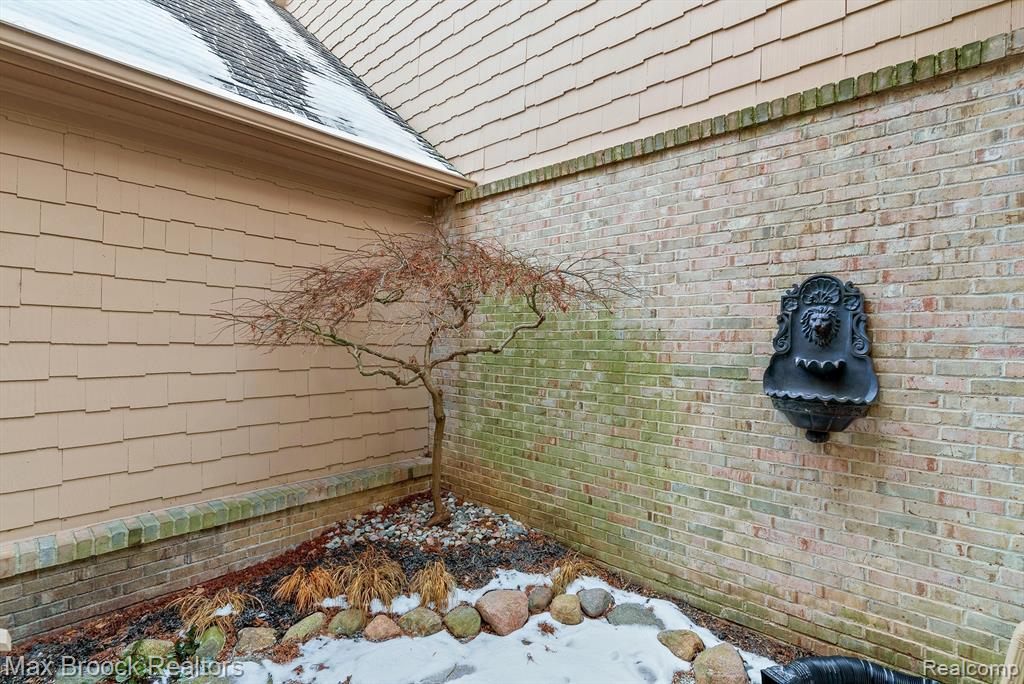 684 Deauville Lane, Bloomfield Hills, MI 48304 — Photo 55
