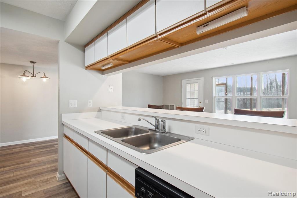 1449 HEATHERWOOD Lane, Ann Arbor, MI 48108 — Photo 18