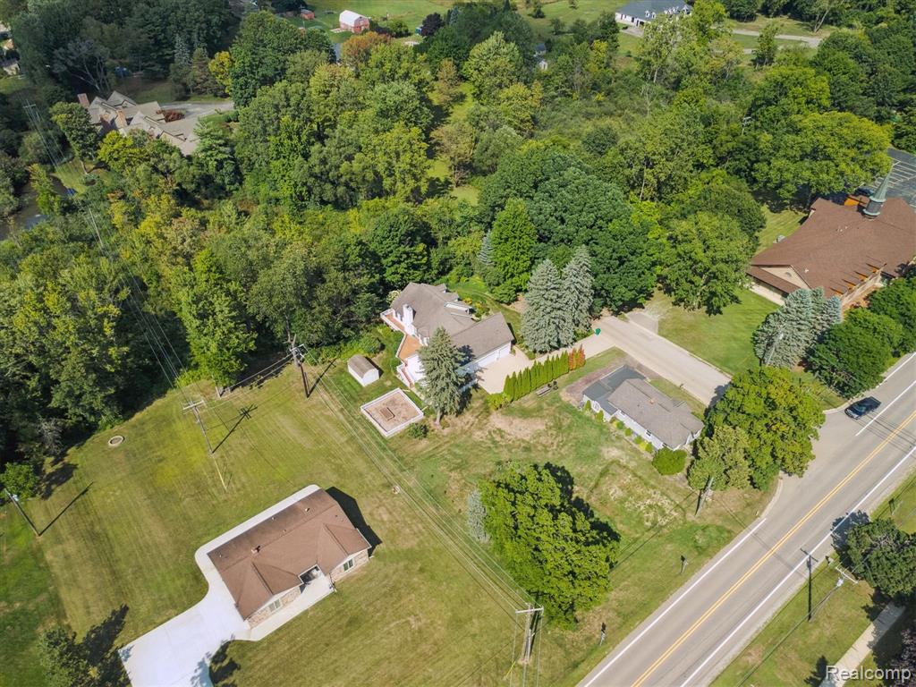 7127 Perry Lake Road, Clarkston, MI — Photo 65