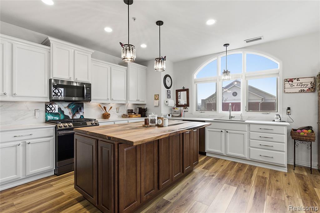 331 E Cady Street, Northville, MI, 48167