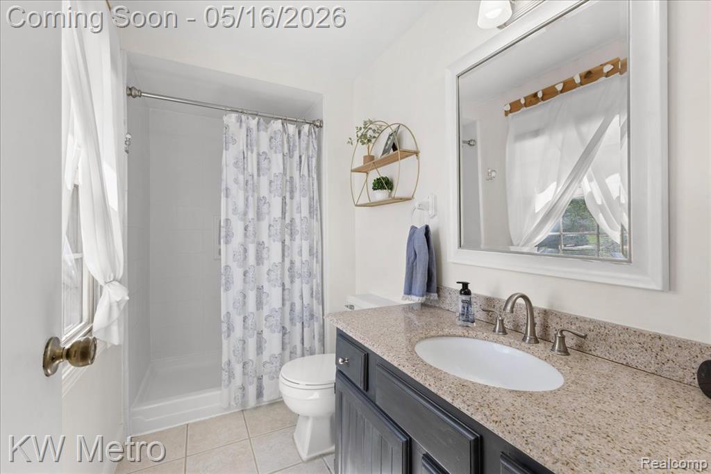 5757 Folkstone Drive, Troy, MI 48085 — Photo 30