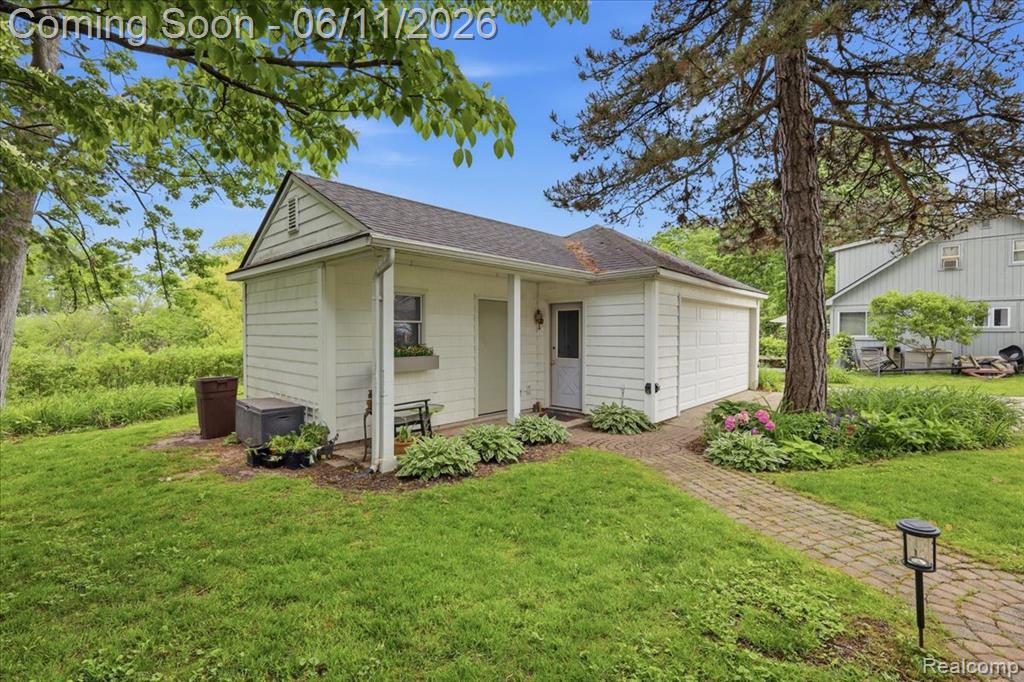 6880 Forestlawn Court, Waterford, MI 48327 — Photo 47