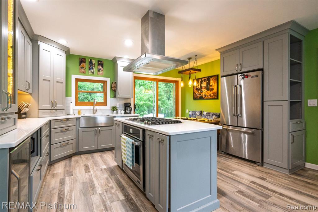 638 GLENWYTH Road, Brighton, MI 48116 — Photo 9