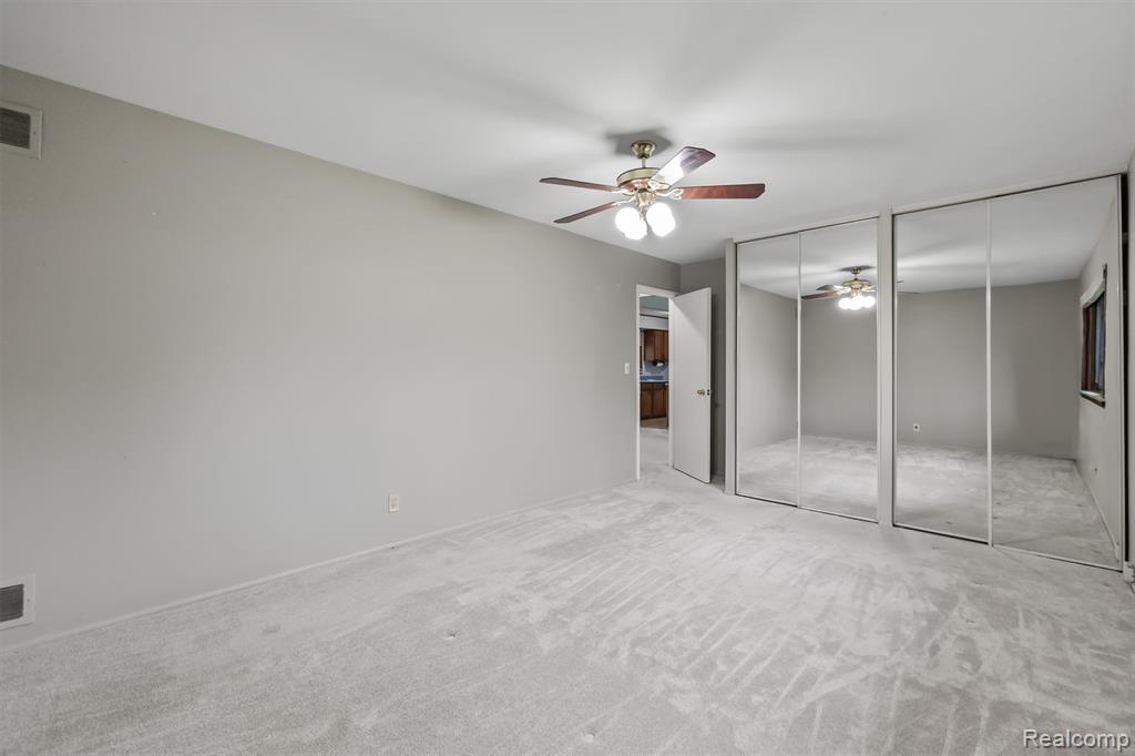 2475 Lafay Drive, West Bloomfield, MI 48324 — Photo 17