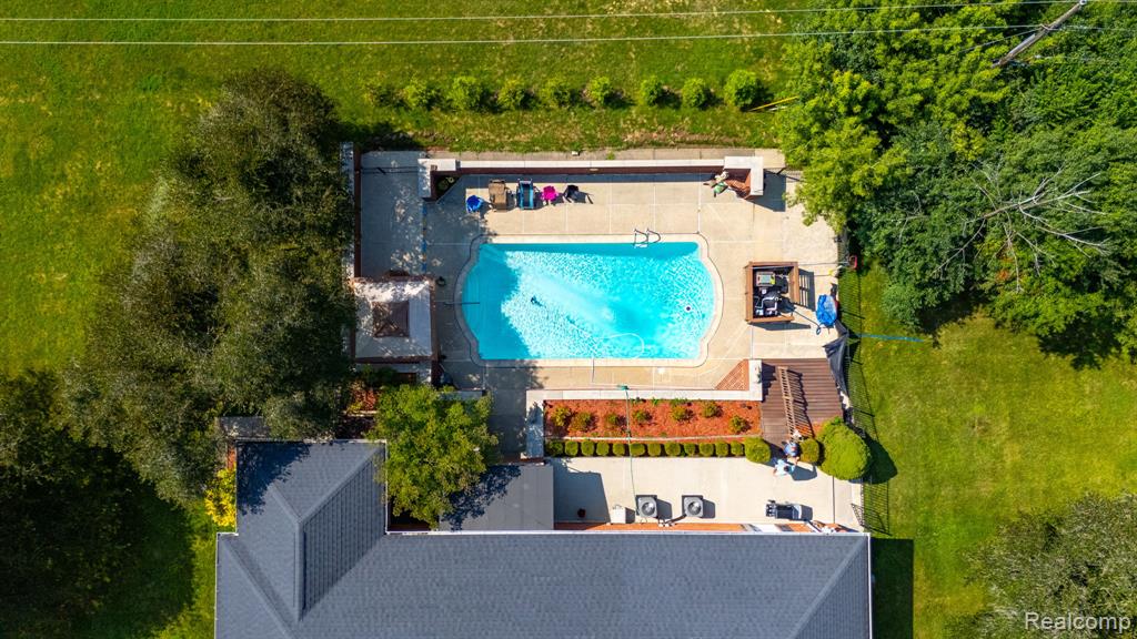 1853 W Bend Drive, Bloomfield, MI 48302 — Photo 52