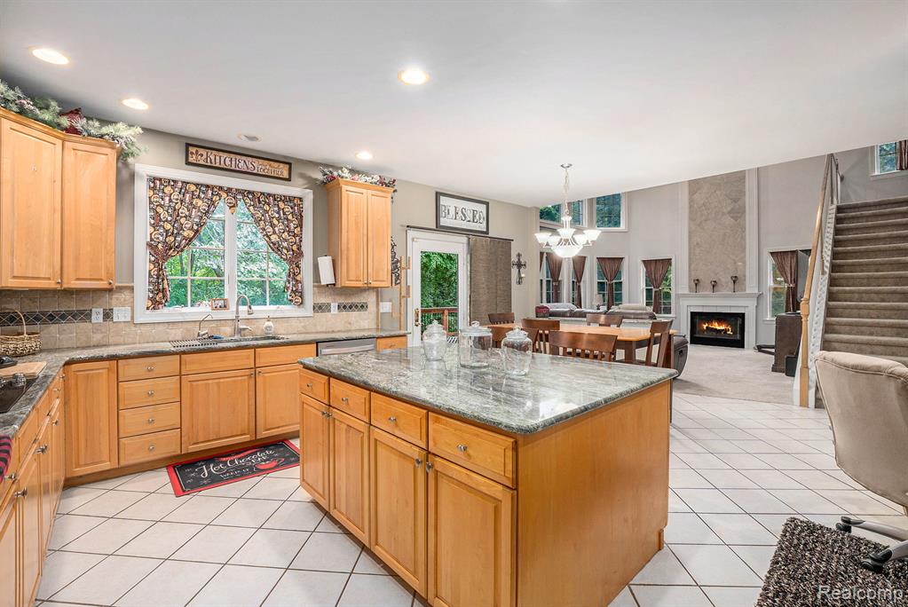 5479 Woodcreek Court, Clarkston, MI 48348 — Photo 11