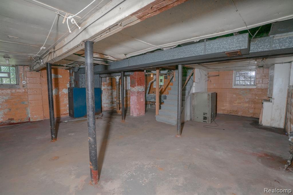 5672 Saint Clair Street, Detroit, MI 48213 — Photo 20