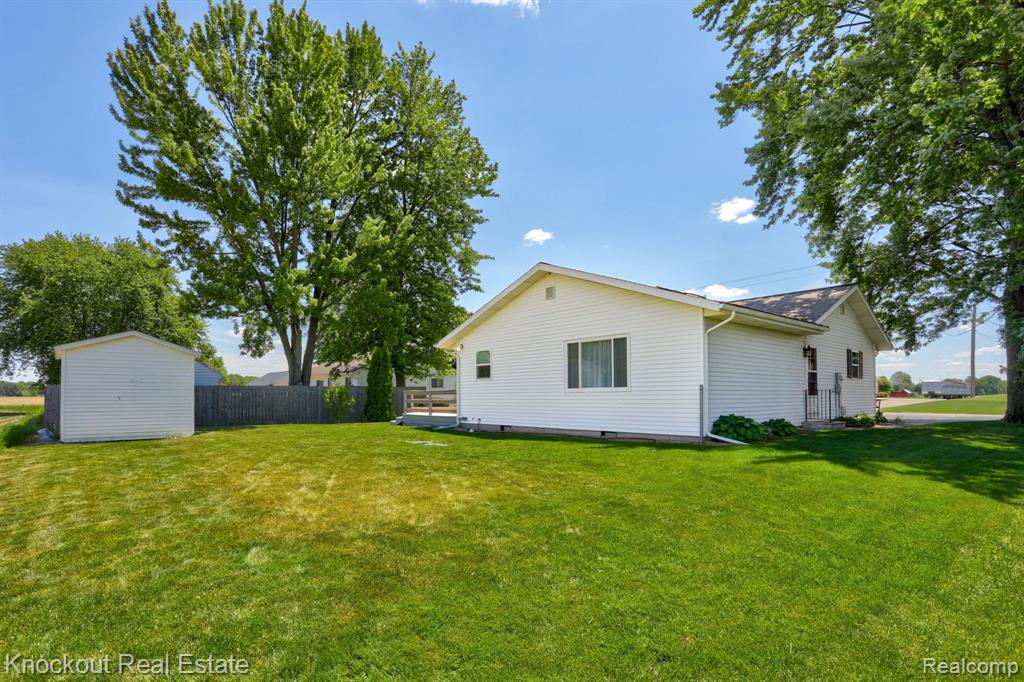 9941 Lange Road, Birch Run, MI 48415 — Photo 38
