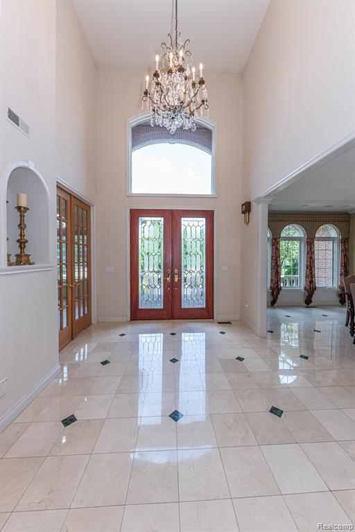 5003 HICKORY POINTE Drive, Orchard Lake Village, MI 48323 — Photo 9