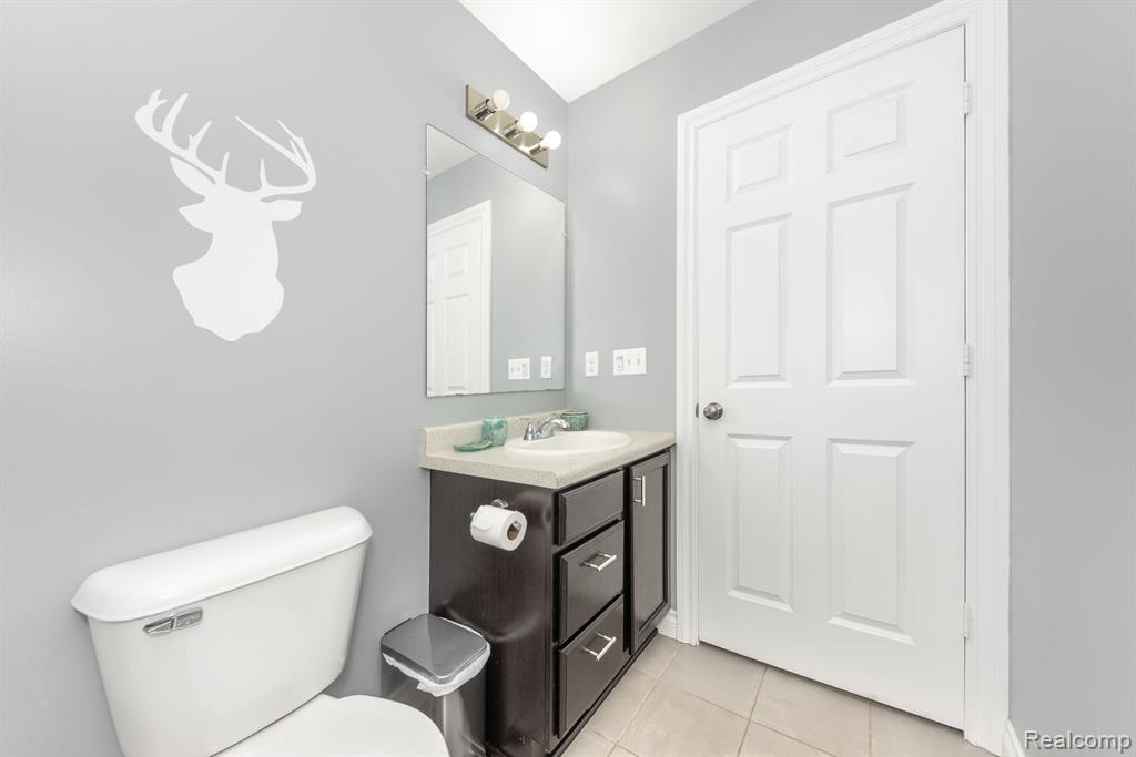 8354 CRAB APPLE Trail, Dexter, MI 48130 — Photo 38