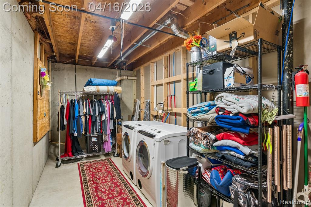 12420 Kipp Road, Goodrich Vlg, MI — Photo 31