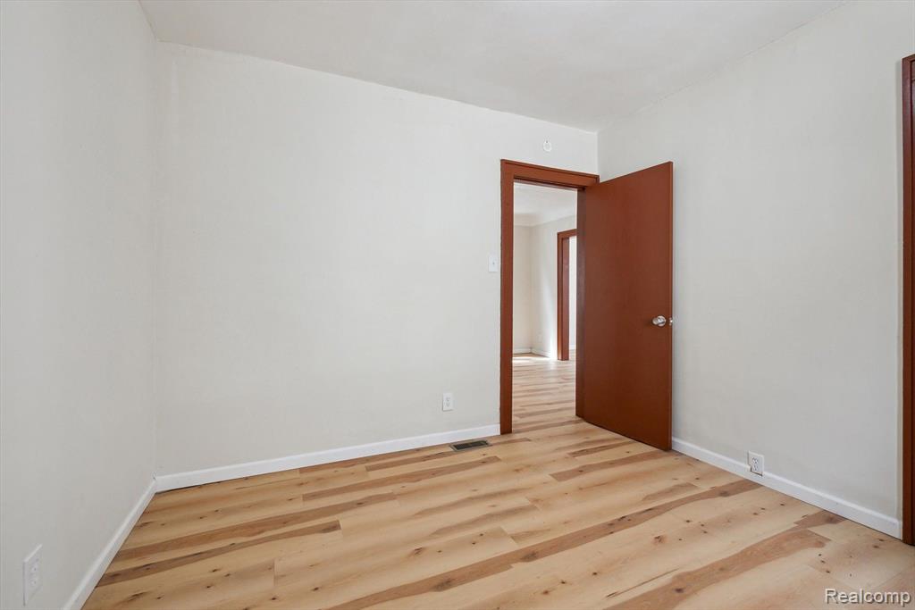 5014 BELMONT Street, Hamtramck, MI 48212 — Photo 17