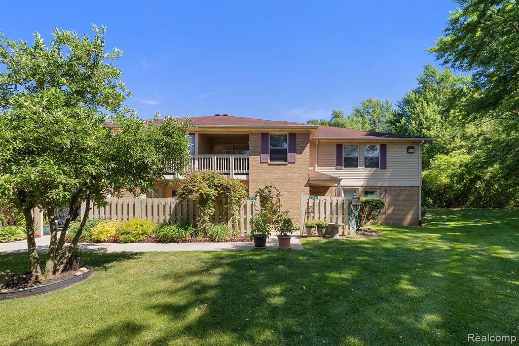 61149 GREENWOOD Drive, South Lyon, MI 48178 — Photo 35