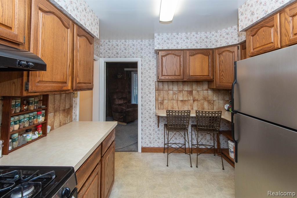 6226 GOLFVIEW Drive, Burton, MI 48509 — Photo 39
