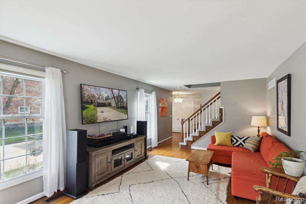42437 STEEPLEVIEW Street, Northville, MI 48168 — Photo 8