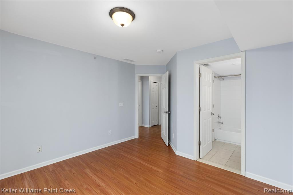 1093 Foxboro, Troy, MI 48083 — Photo 11