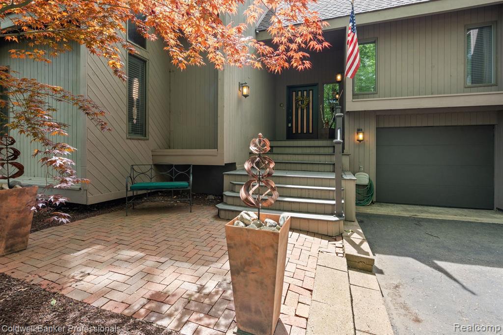 4943 CANYON OAKS Drive, Brighton, MI 48114 — Photo 3