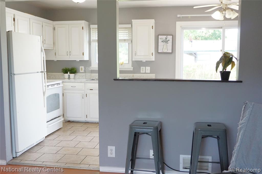 33420 Cherry Hill Road, Garden City, MI — Photo 5