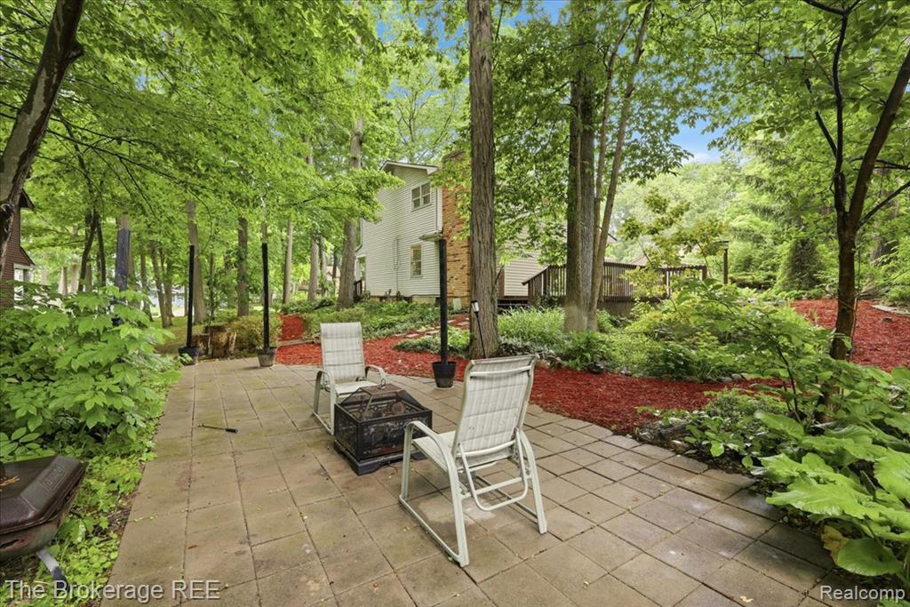 5639 Cross Village Road, Grand Blanc, MI 48439 — Photo 11