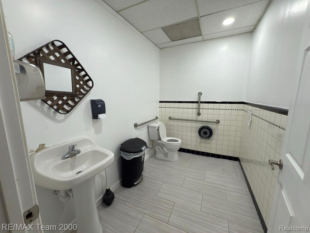 5401 SCHAEFER Road, Dearborn, MI 48126 — Photo 17