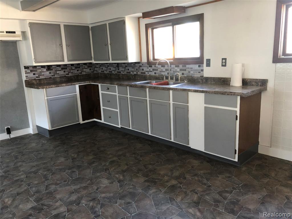 608 E Frank Street, Caro, MI 48723 — Photo 8