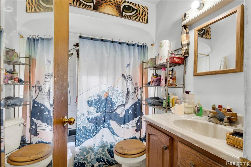 8675 Paige Avenue, Warren, MI 48089 — Photo 12