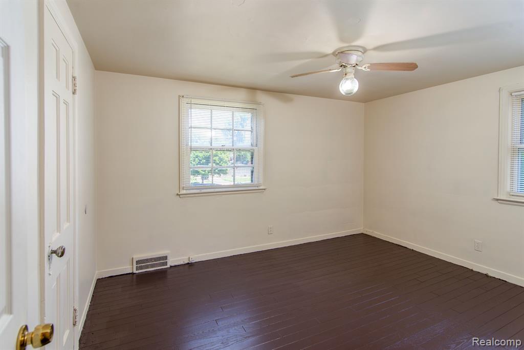 13118 FRANKFORT Street, Detroit, MI 48213 — Photo 11