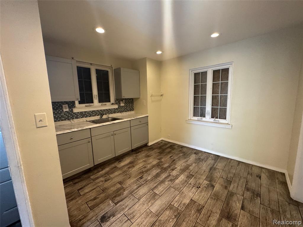 9801 Kensington Avenue, Detroit, MI 48224 — Photo 4
