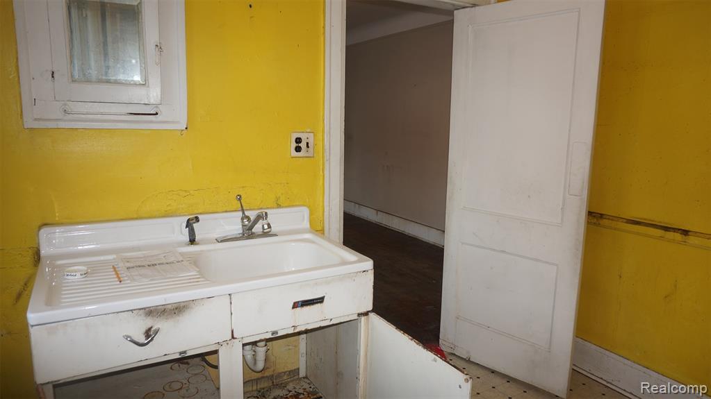 4081 W Euclid Street, Detroit, MI 48204 — Photo 6