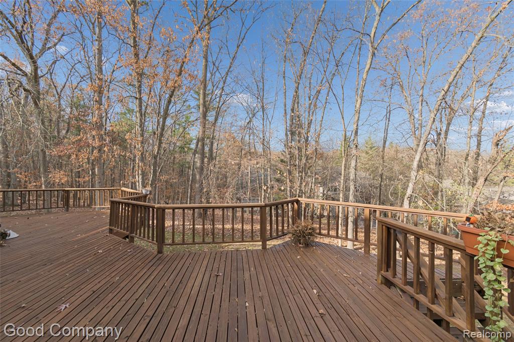 5104 Woodcliff Hill Road W, West Bloomfield, MI 48323 — Photo 55