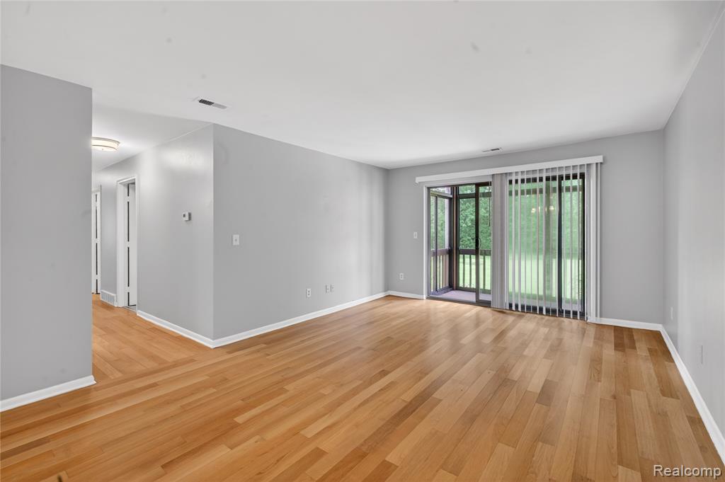 10228 Nancys Boulevard, Grosse Ile, MI 48138 — Photo 4