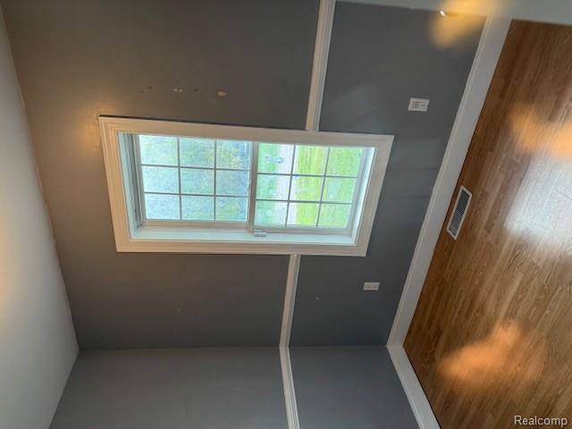 1207 Kettering Street, Burton, MI 48509 — Photo 4