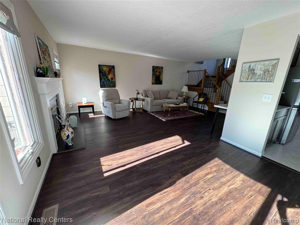 42285 Saratoga Circle, Canton, MI 48187 — Photo 4