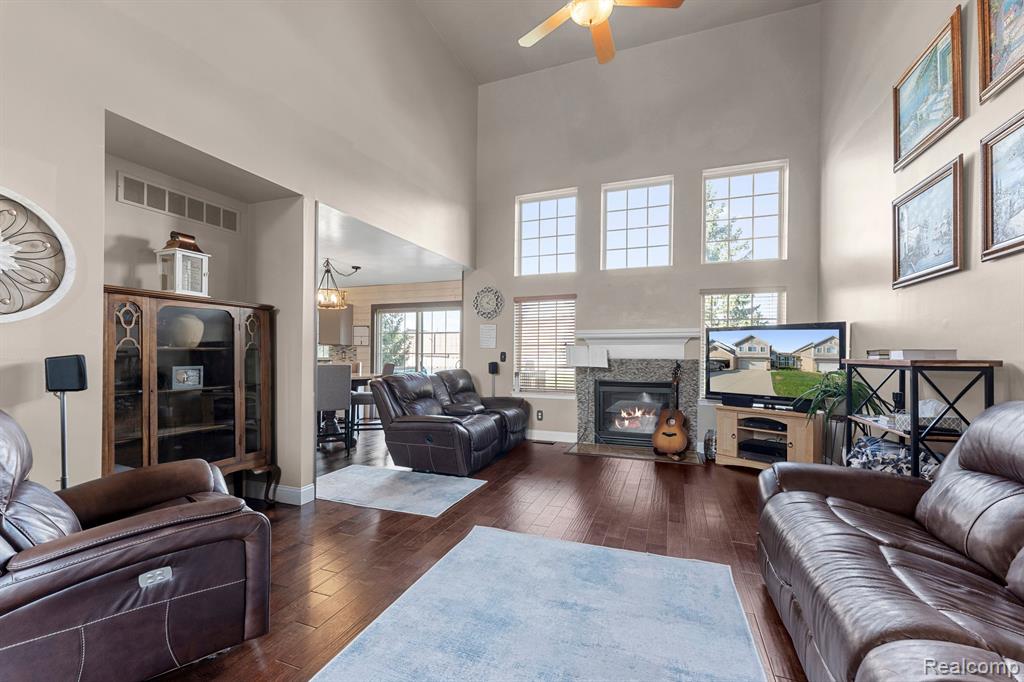 23804 McCORT Drive, Unit 6, Flat Rock, MI 48134 — Photo 5