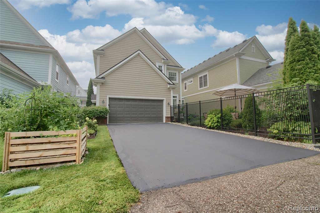 50166 Harding Street, Canton, MI 48188 — Photo 28