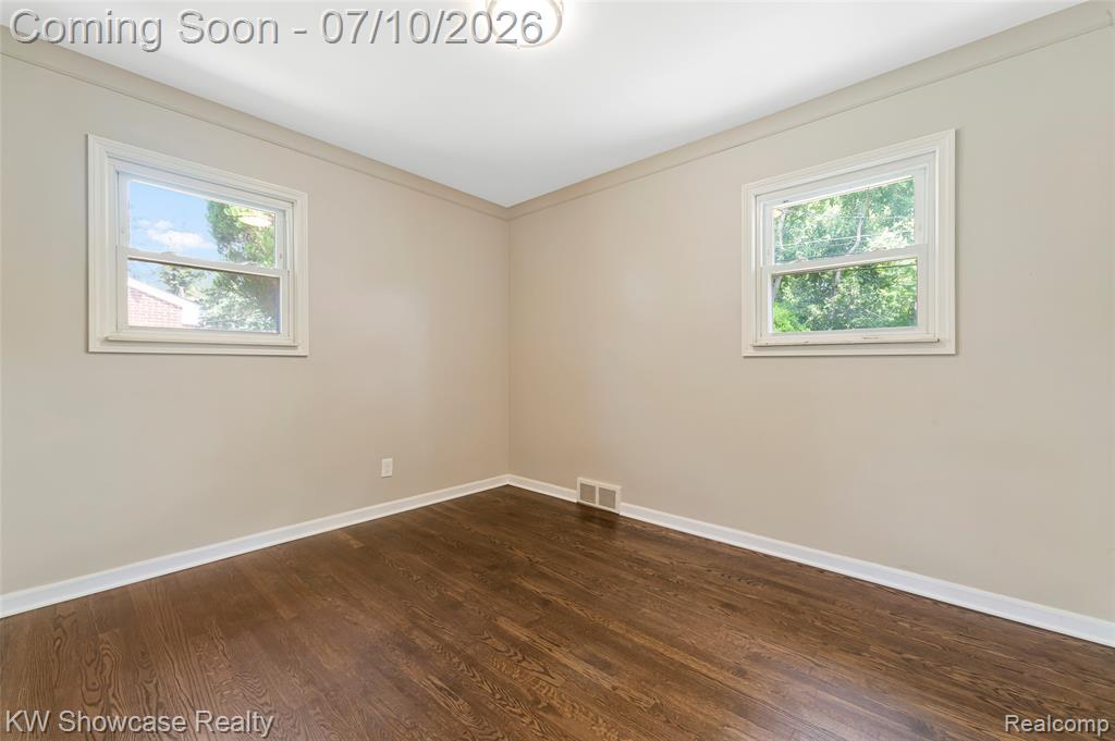 9370 Gillman Street, Livonia, MI 48150 — Photo 34