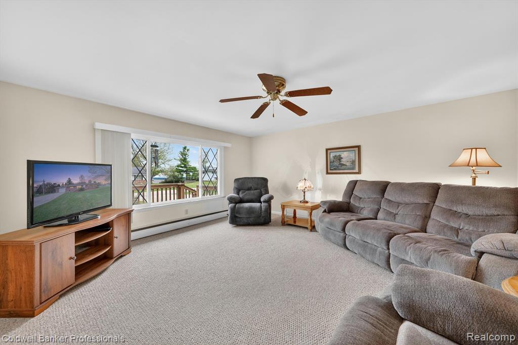 2010 Carol Drive, Lapeer, MI 48446 — Photo 3